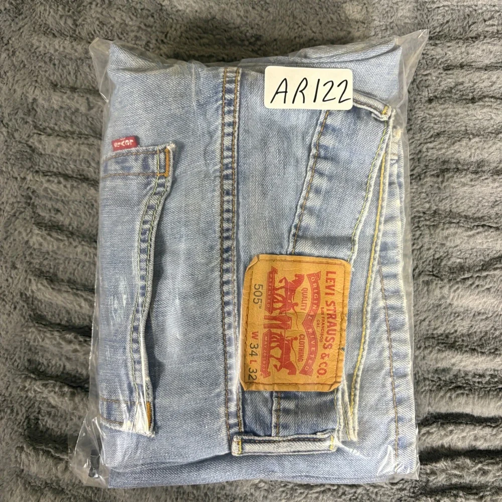 Levis 505 Regular Fit Jeans Mens 34x32 Light Wash Blue Straight Leg Denim AR122